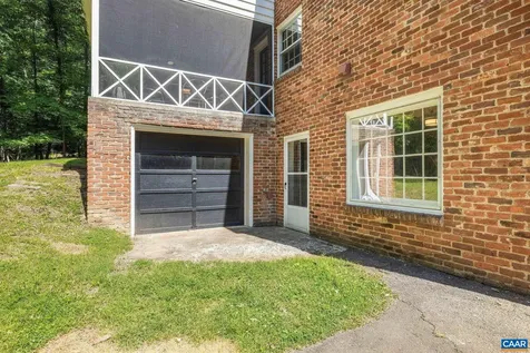 102 Meadowbrook Court Charlottesville VA 22901