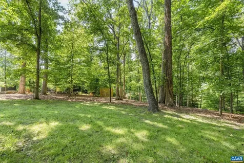102 Meadowbrook Court Charlottesville VA 22901