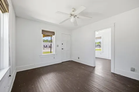 108 Third Street Grottoes VA 24441