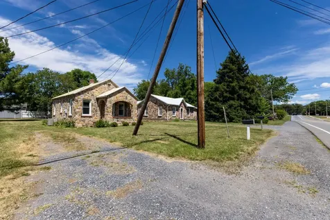 108 Third Street Grottoes VA 24441