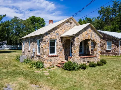 108 Third Street Grottoes VA 24441