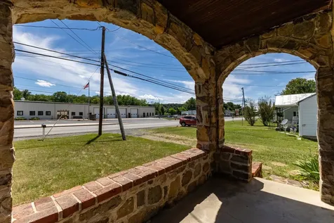 108 Third Street Grottoes VA 24441
