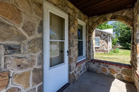 108 Third Street Grottoes VA 24441