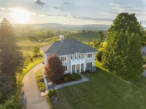 957 Summit Avenue Harrisonburg VA 22802