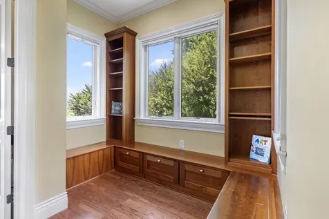 957 Summit Avenue Harrisonburg VA 22802