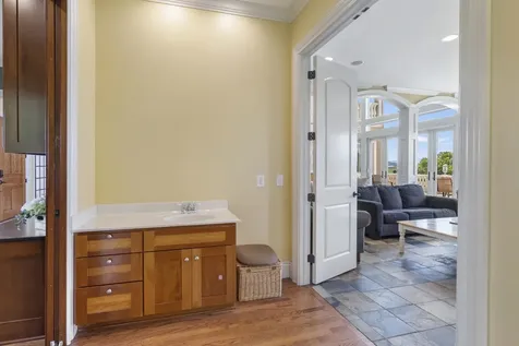 957 Summit Avenue Harrisonburg VA 22802