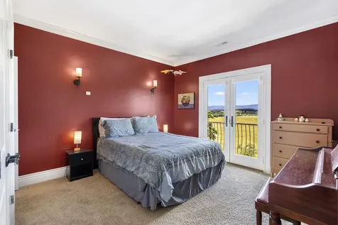 957 Summit Avenue Harrisonburg VA 22802