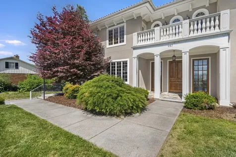 957 Summit Avenue Harrisonburg VA 22802