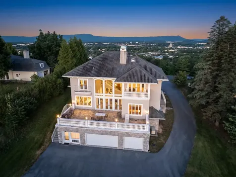 957 Summit Avenue Harrisonburg VA 22802