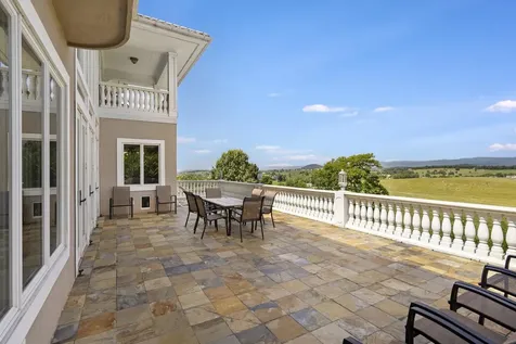 957 Summit Avenue Harrisonburg VA 22802