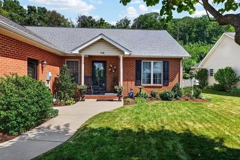 116 Red Oak Drive Staunton VA 24401