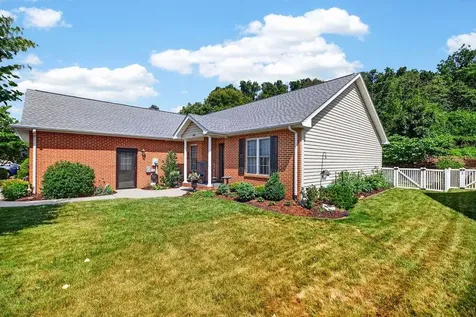 116 Red Oak Drive Staunton VA 24401