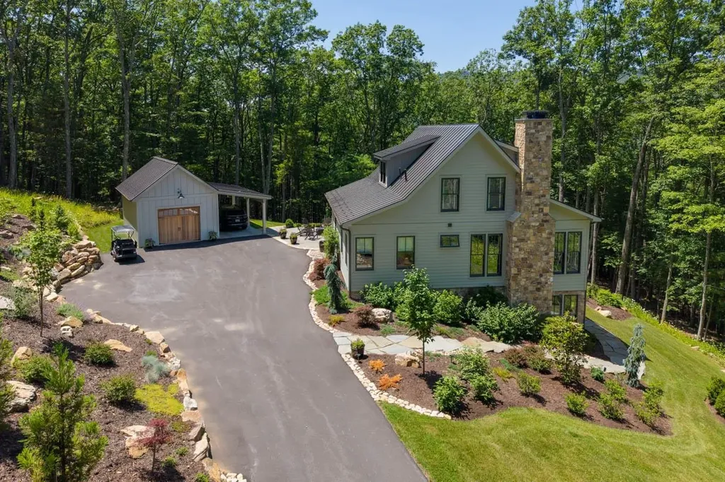 113 Shepherds Trail Hot Springs VA 24445