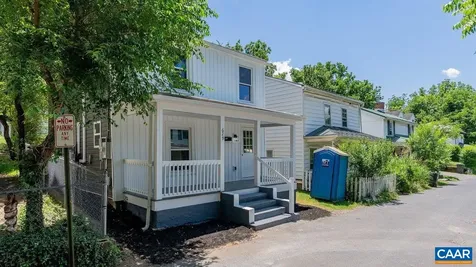 629 Baptist Street Staunton VA 24401