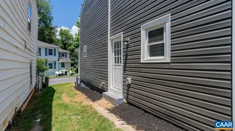 629 Baptist Street Staunton VA 24401