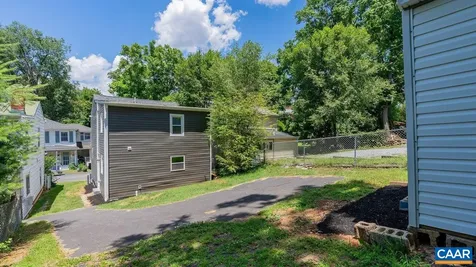 629 Baptist Street Staunton VA 24401