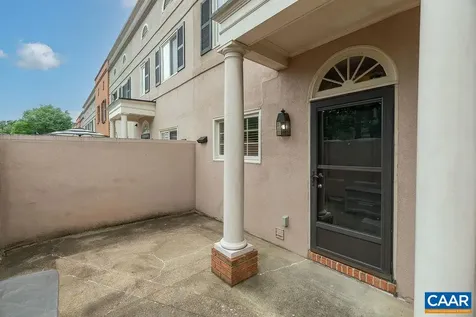 1554 Garden Court Charlottesville VA 22901