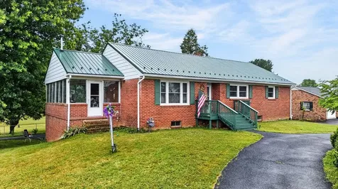 164 Tinkling Spring Road Fishersville VA 22939
