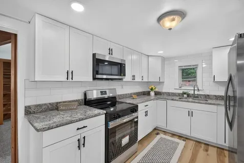 503 Birch Avenue Grottoes VA 24441