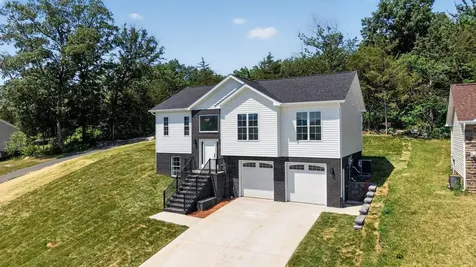211 Suffolk Drive Rockingham VA 22801