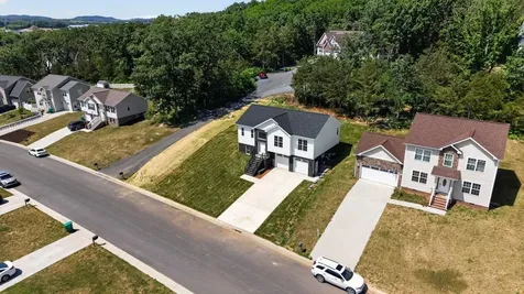 211 Suffolk Drive Rockingham VA 22801