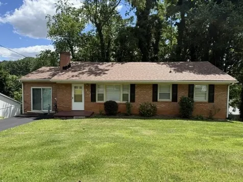 107 Nottingham Drive Staunton VA 24401