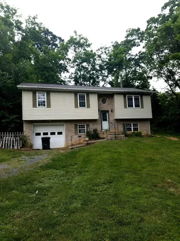 412 Devon Road Staunton VA 24401