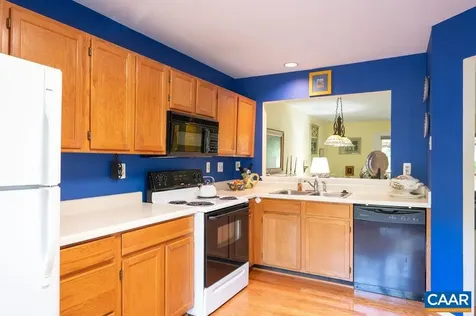 1335 Wimbledon Way Charlottesville VA 22901