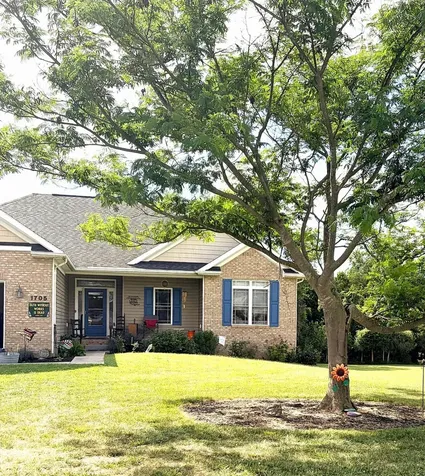 1705 Holly Avenue Grottoes VA 24441