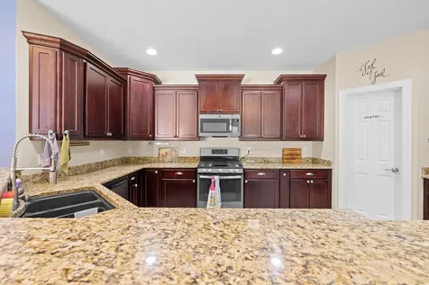 1705 Holly Avenue Grottoes VA 24441