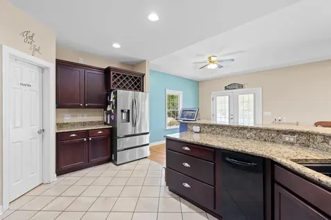 1705 Holly Avenue Grottoes VA 24441
