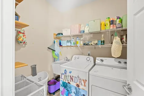1705 Holly Avenue Grottoes VA 24441