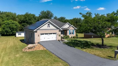 1705 Holly Avenue Grottoes VA 24441