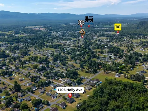 1705 Holly Avenue Grottoes VA 24441