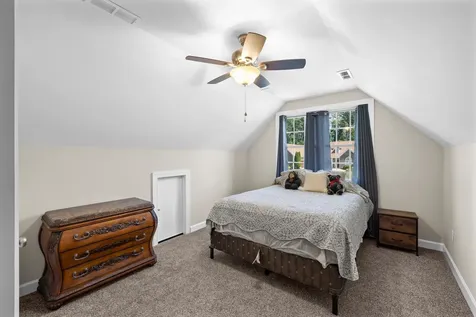 240 Claybrook Drive Waynesboro VA 22980