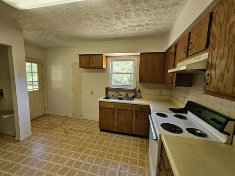 2105 Coles Mountain Road Hot Springs VA 24445