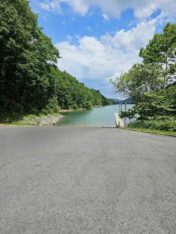 2105 Coles Mountain Road Hot Springs VA 24445
