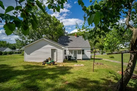 344 Mary Gray Lane Staunton VA 24401