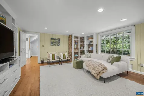 1868 Edgewood Lane Charlottesville VA 22903