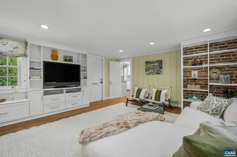 1868 Edgewood Lane Charlottesville VA 22903