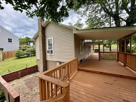 749 Florence Avenue Waynesboro VA 22980
