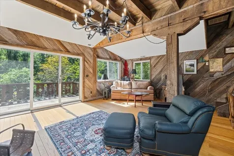 6602 Middlebrook Road Raphine VA 24459