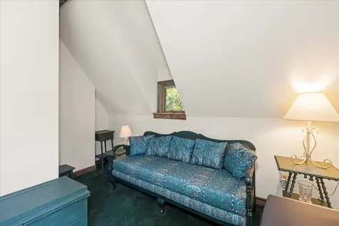 6602 Middlebrook Road Raphine VA 24459