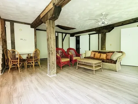 6602 Middlebrook Road Raphine VA 24459