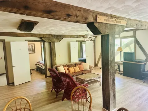 6602 Middlebrook Road Raphine VA 24459