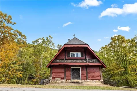6602 Middlebrook Road Raphine VA 24459