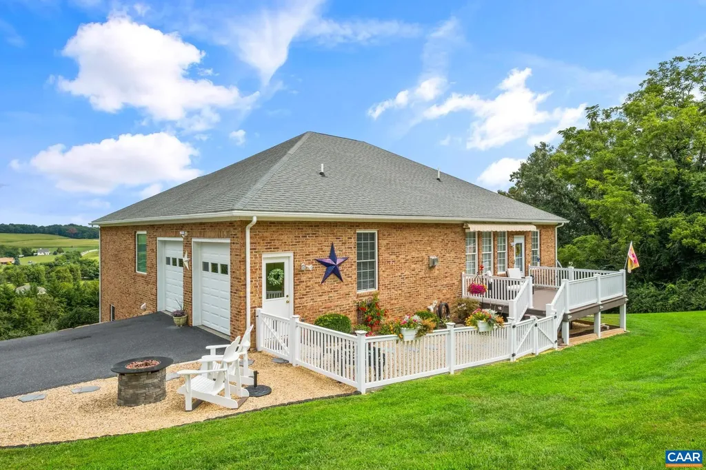 93 Cedar Creek Lane Fort Defiance VA 24437