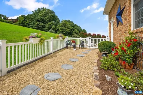93 Cedar Creek Lane Fort Defiance VA 24437
