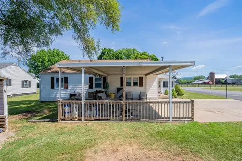 603 Gibbons Avenue Elkton VA 22827