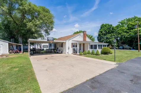 603 Gibbons Avenue Elkton VA 22827
